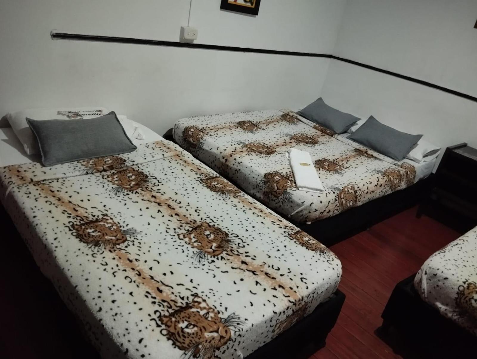 Hotel Colonial Armenia Ro エクステリア 写真