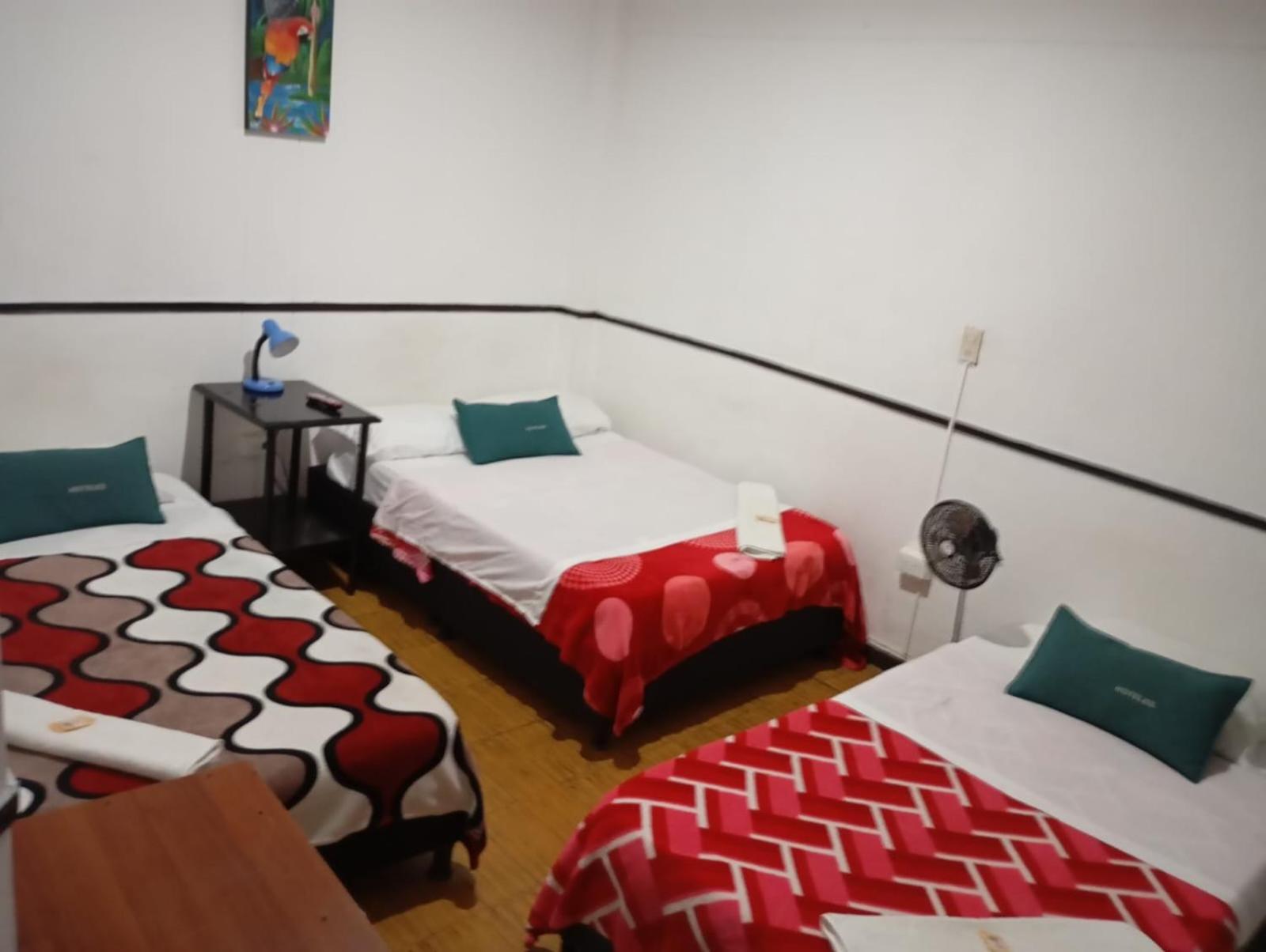 Hotel Colonial Armenia Ro エクステリア 写真